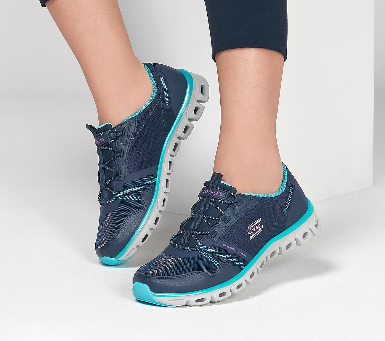 skechers glide step stepping up