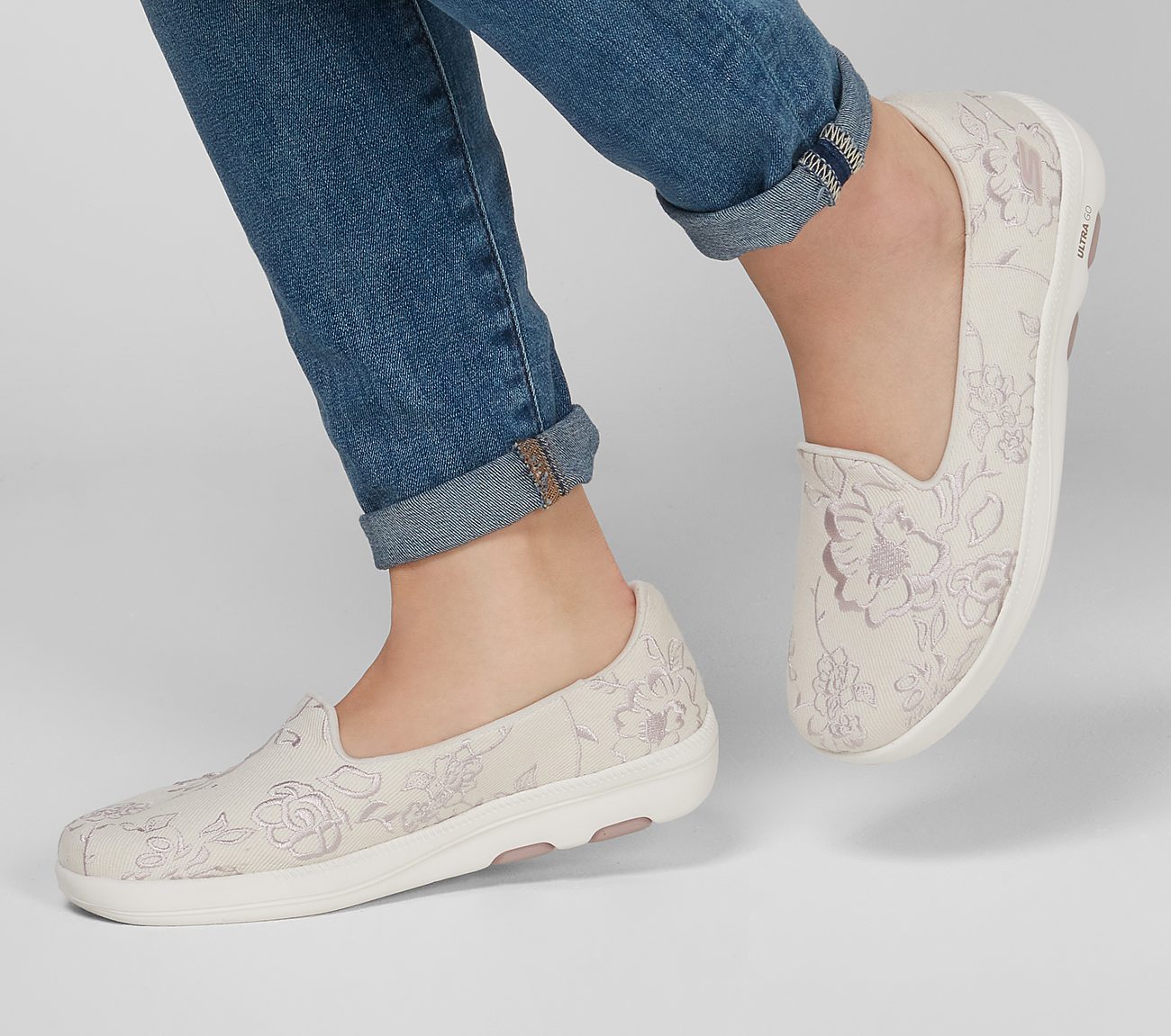 skechers on the go bliss rose