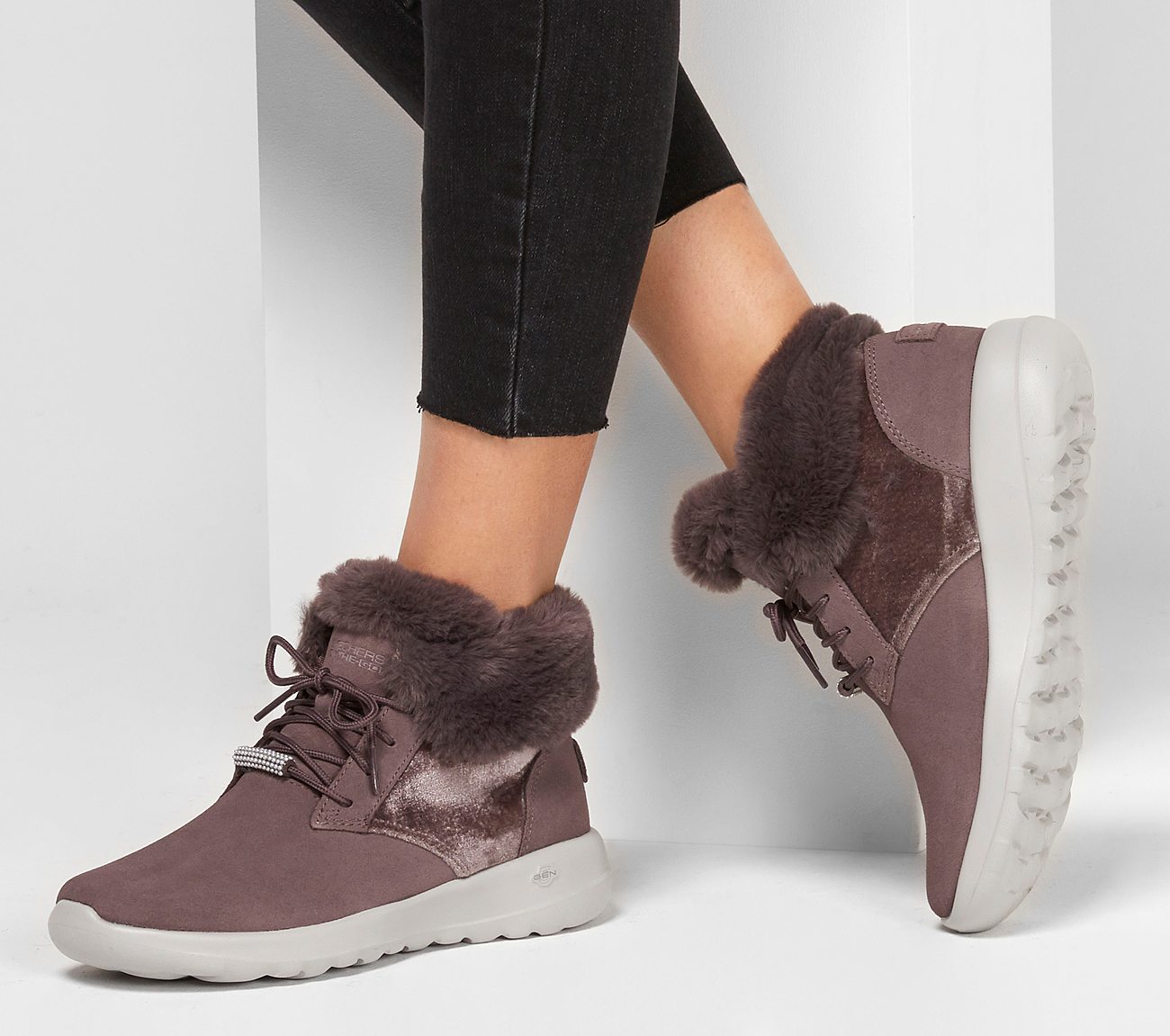 Skechers On The Go Joy Wonderland