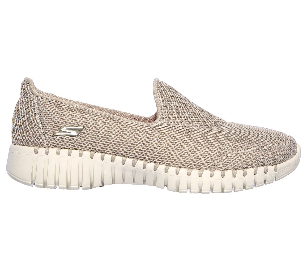 16700 skechers