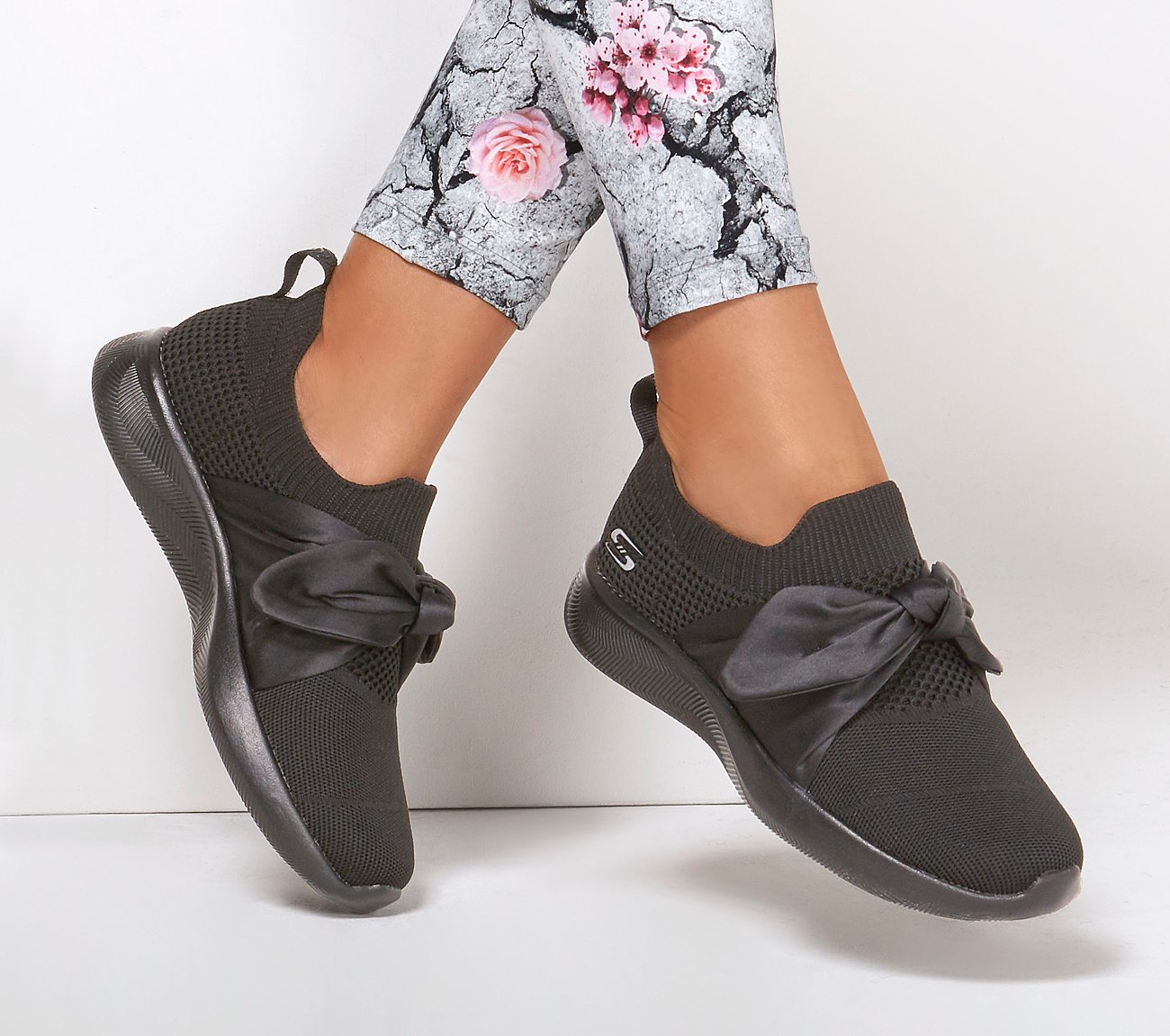 skechers with bow