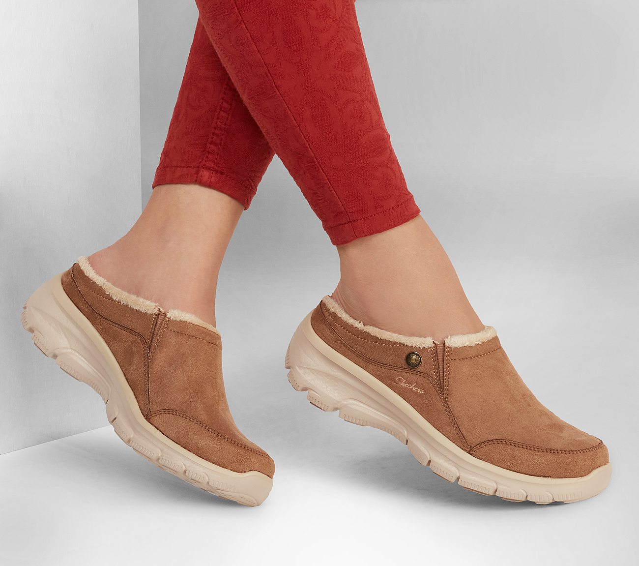 skechers relaxed fit easy going latte clog